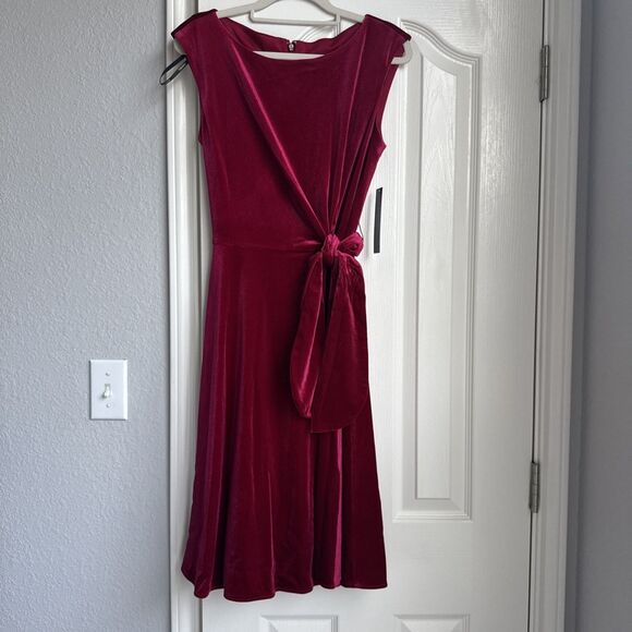 NWT TAHARI Arthur S. Levine ASL Stretch Velvet Tie Waist Red Dress Size 6 - Picture 1 of 8